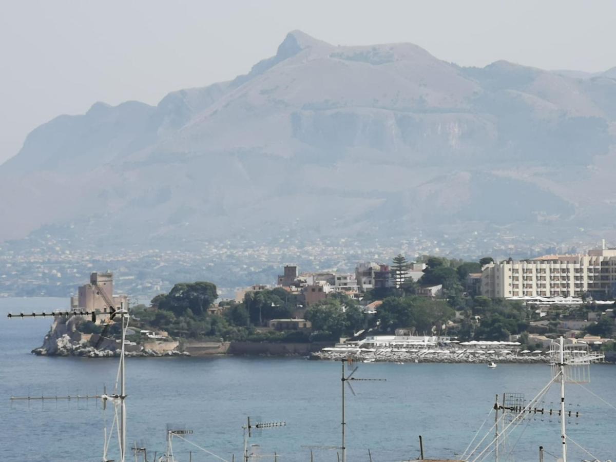 Ferienwohnung La Casetta Di Maria Santa Flavia Exterior foto