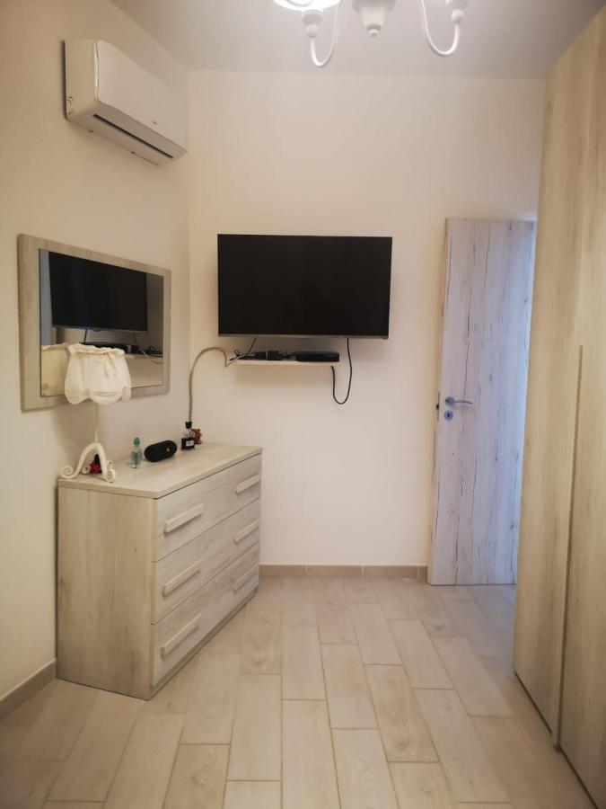 Ferienwohnung La Casetta Di Maria Santa Flavia Exterior foto