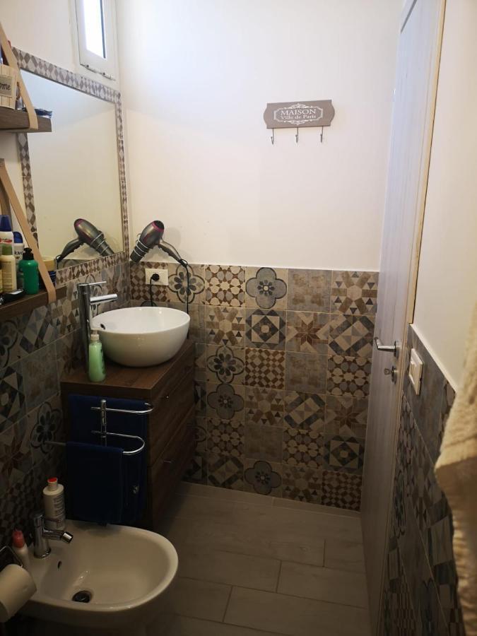 Ferienwohnung La Casetta Di Maria Santa Flavia Exterior foto