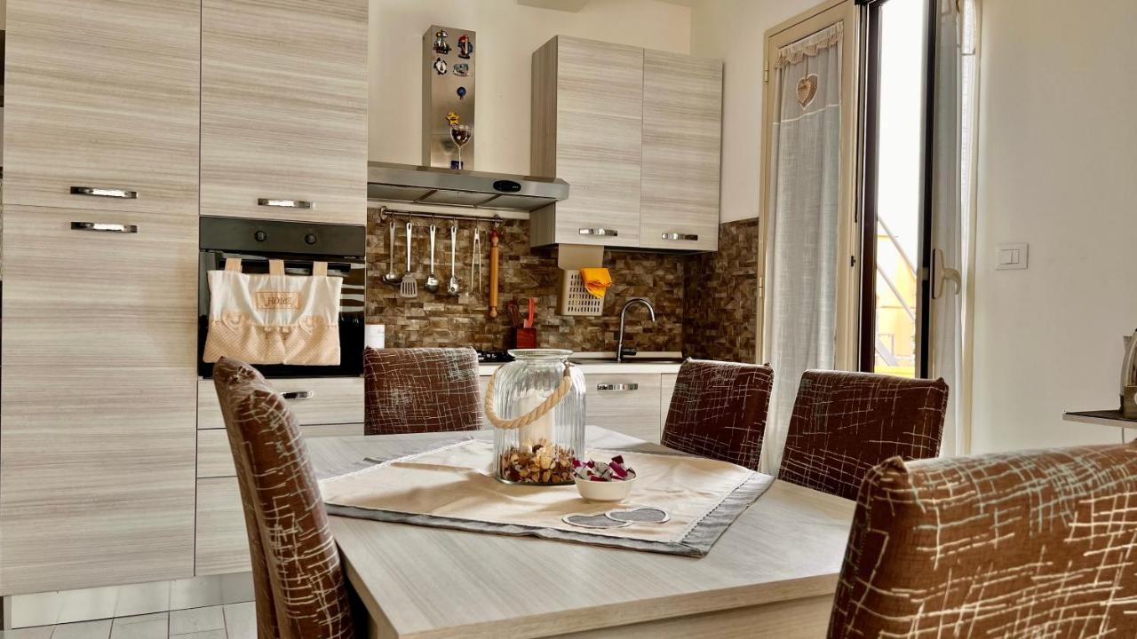 Ferienwohnung La Casetta Di Maria Santa Flavia Exterior foto